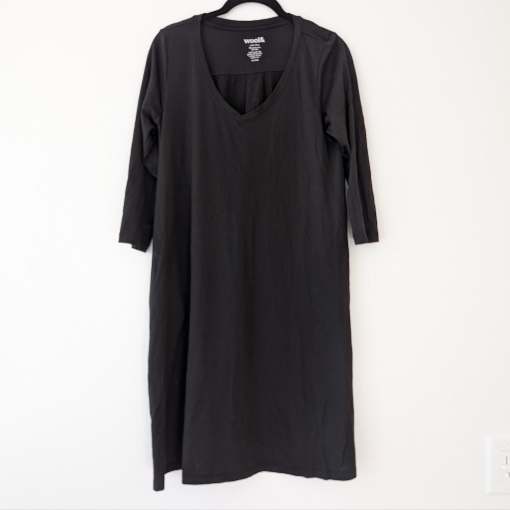 Wool& black v-neck 3/4 sleeve swing dress merino wool size Medium Long